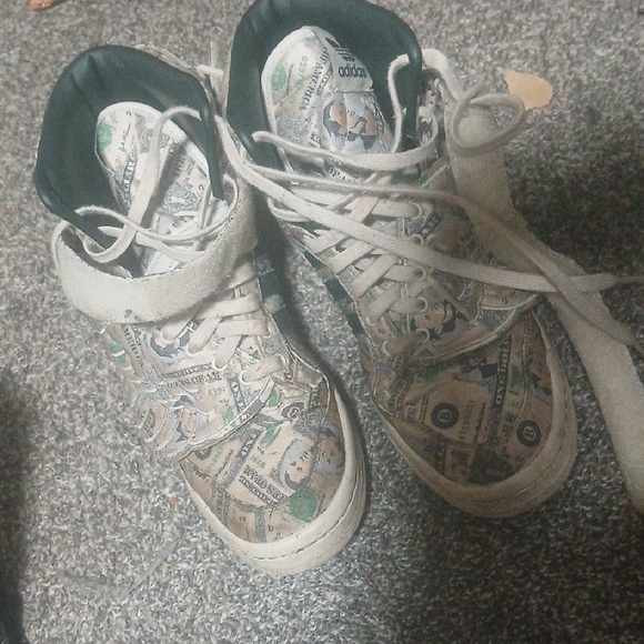 Jeremy Scott x Adidas Money Print Sneakers - Green and White - Picture 1 of 12